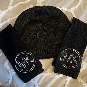 mk beanie/glove set